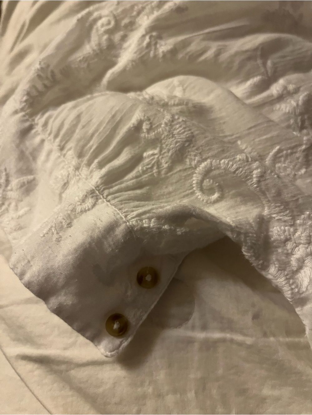 Anthropologie Akemi + Kin
Embroidered Top Blouse Size Large - Picture 12 of 12
